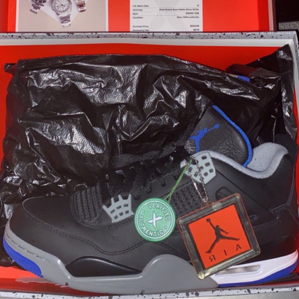 Air Jordan 4